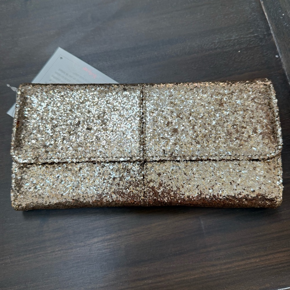 Thirty-One City Lights Clutch – Gold Glimmer ✨